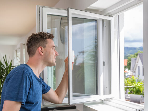 erfal Insektenschutz für Fenster Bauarten Besonderheiten Drehrahmen
