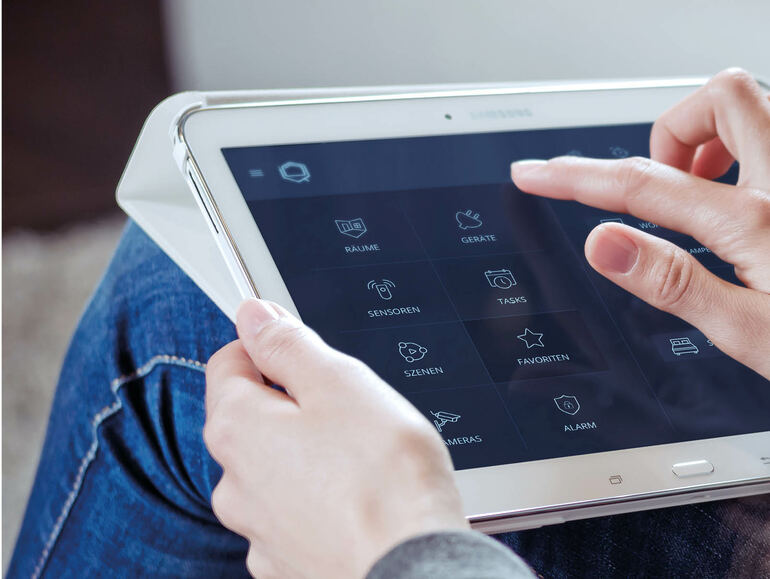 Smart Home Steuerung Tablet Mediola