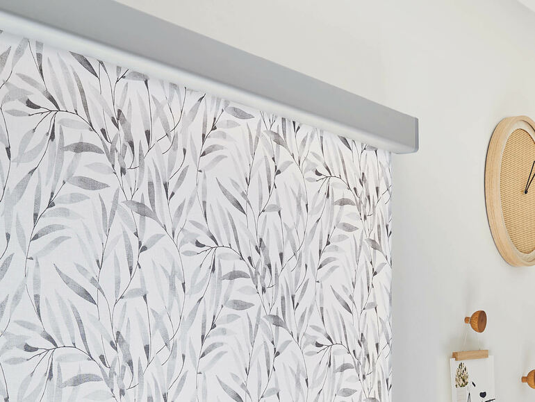 erfal | A new room experience | erfal roller blinds • classic sun  protection in current colours and motifs