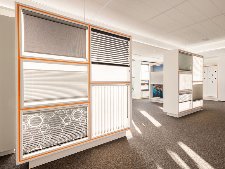 Showroom mit moderner Lichttechnik