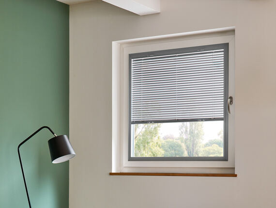 Jalousie für Fenster ohne Bohren mit Magnetrahmen Easy Frame Magazin