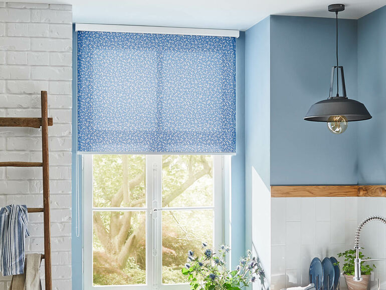 erfal | A new room experience | erfal roller blinds • classic sun  protection in current colours and motifs